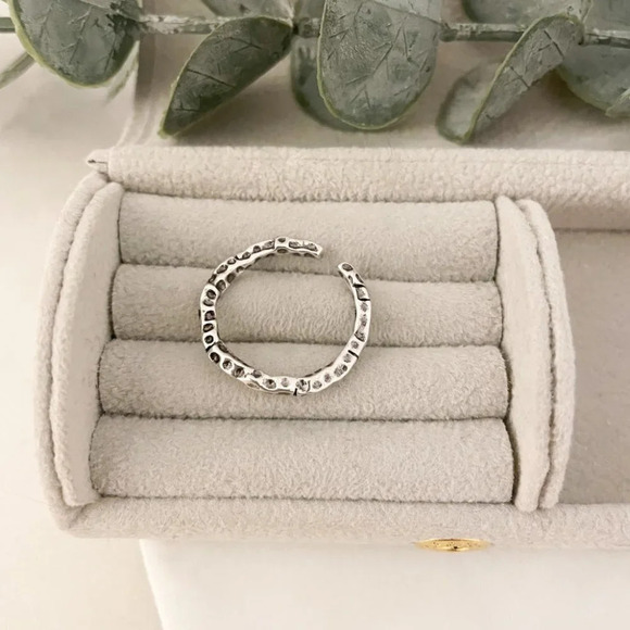 925 Sterling Silver Textured Ring Band Stackable Dainty Ring Hammered Ring - Picture 6 of 11